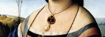 Necklaces and pendants have always been objects of beauty