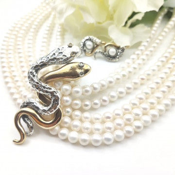 Anaconde necklace with pearls